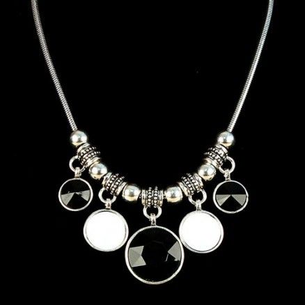Collier En M&eacute;tal